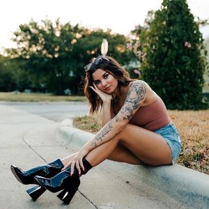 Meet your Posher, Nicole